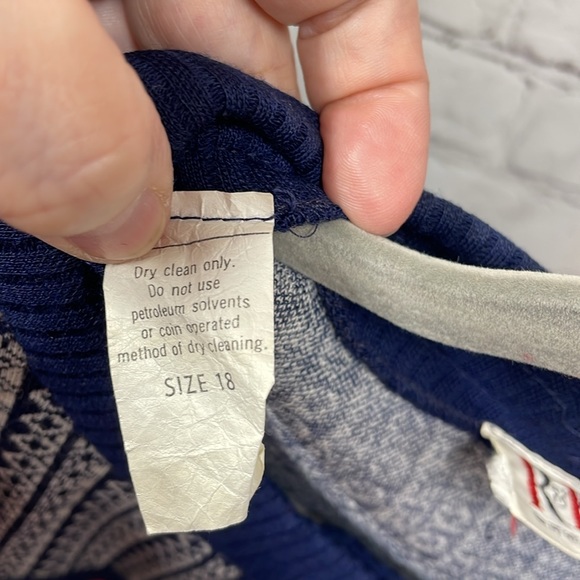 R & K knits vintage striped button up size 18 sweater cardigan - Picture 5 of 6